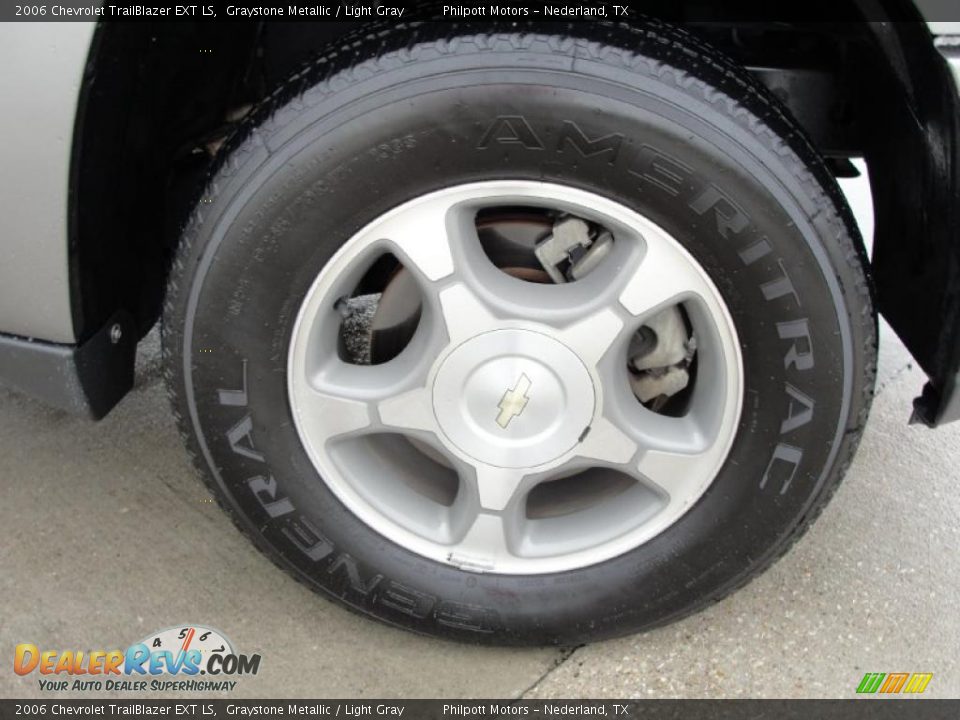 2006 Chevrolet TrailBlazer EXT LS Graystone Metallic / Light Gray Photo #16