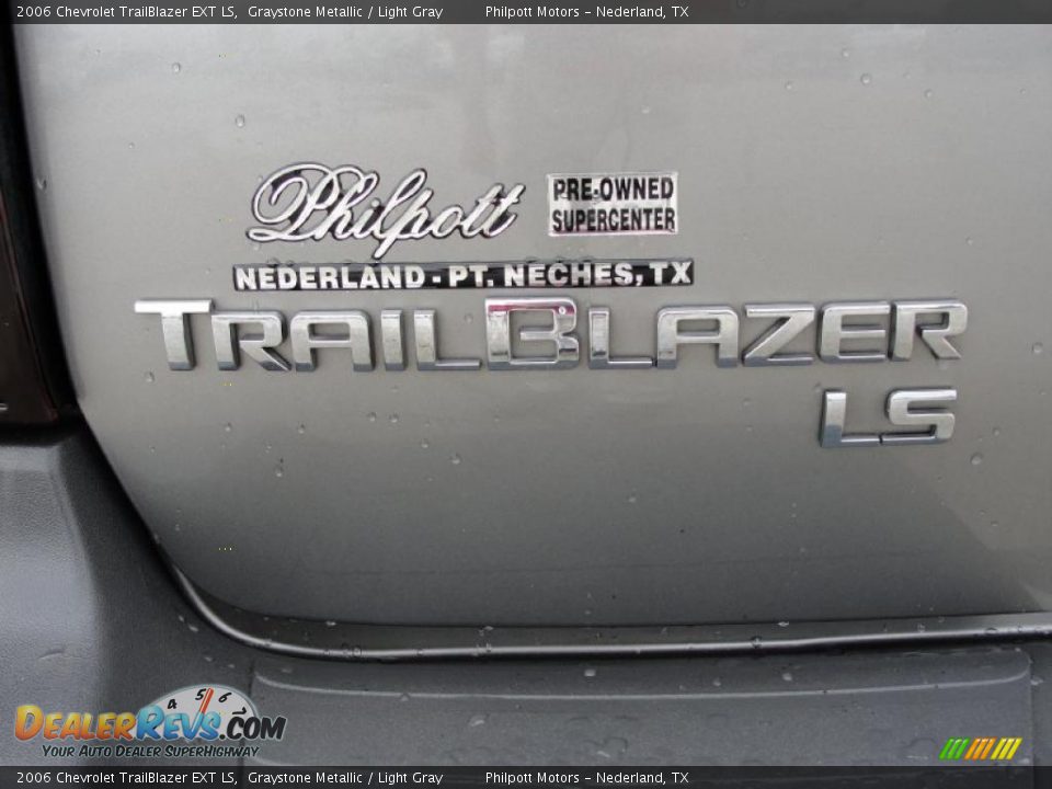 2006 Chevrolet TrailBlazer EXT LS Graystone Metallic / Light Gray Photo #21