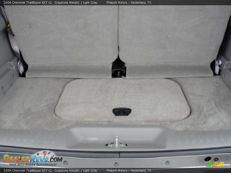 2006 Chevrolet TrailBlazer EXT LS Graystone Metallic / Light Gray Photo #31