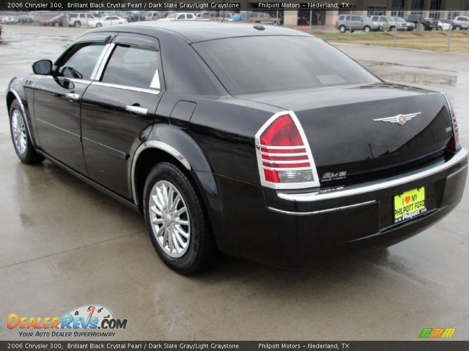 2006 Chrysler 300 Brilliant Black Crystal Pearl / Dark Slate Gray/Light Graystone Photo #5