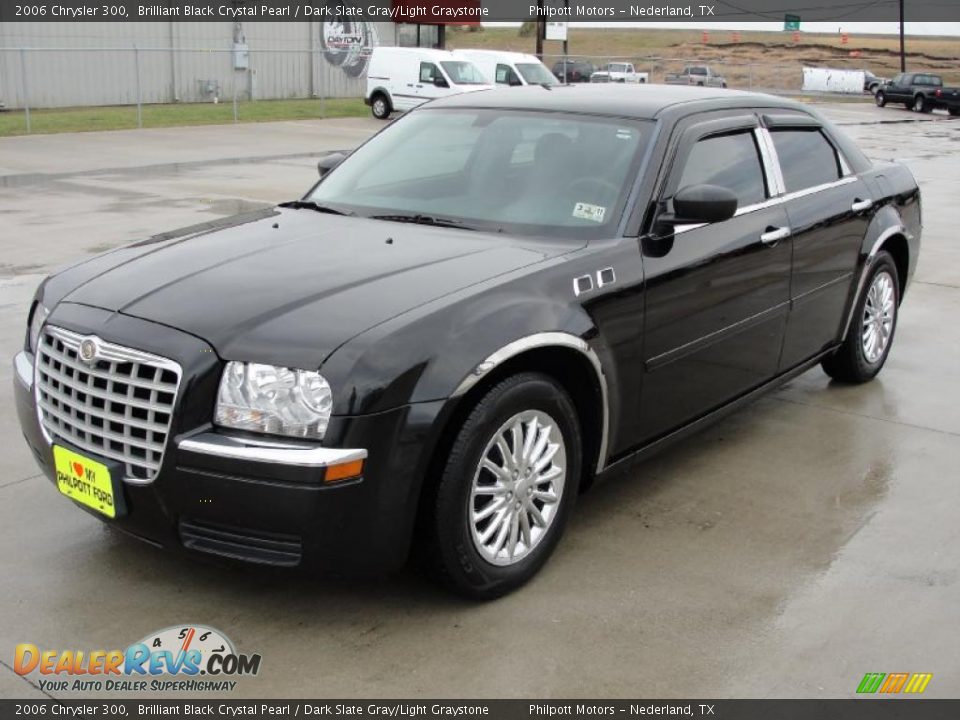 2006 Chrysler 300 Brilliant Black Crystal Pearl / Dark Slate Gray/Light Graystone Photo #7
