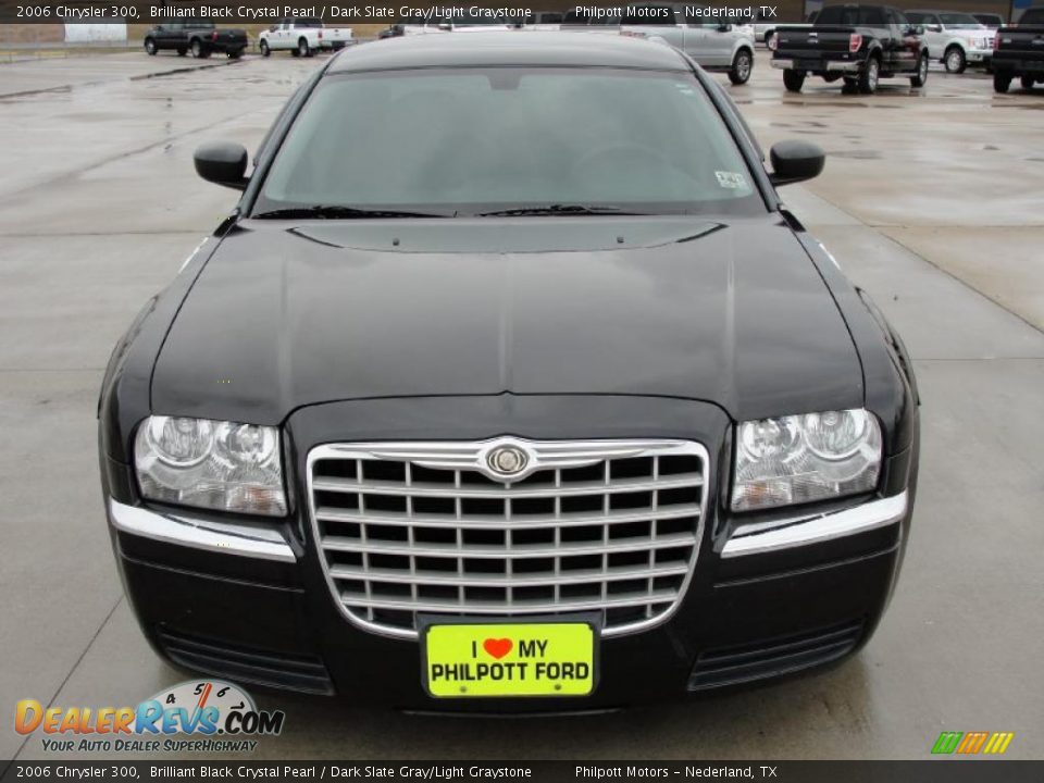 2006 Chrysler 300 Brilliant Black Crystal Pearl / Dark Slate Gray/Light Graystone Photo #8