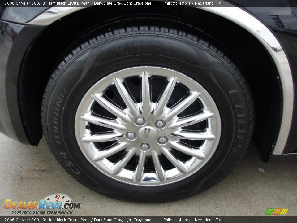 2006 Chrysler 300 Brilliant Black Crystal Pearl / Dark Slate Gray/Light Graystone Photo #13