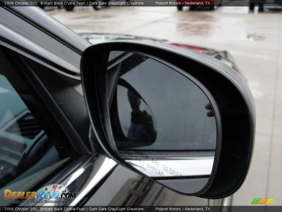 2006 Chrysler 300 Brilliant Black Crystal Pearl / Dark Slate Gray/Light Graystone Photo #18