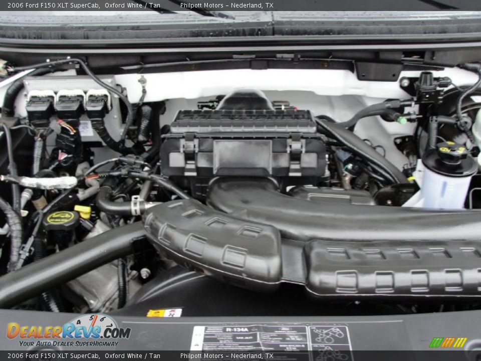2006 Ford F150 XLT SuperCab Oxford White / Tan Photo #26