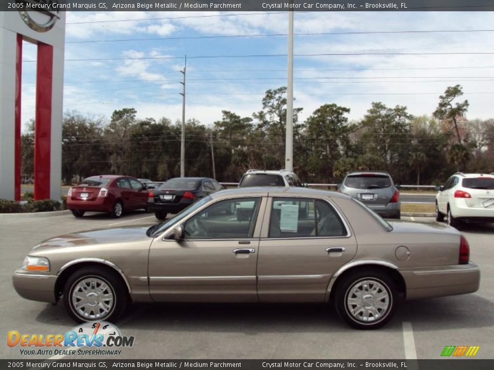 2005 Mercury Grand Marquis GS Arizona Beige Metallic / Medium Parchment Photo #2