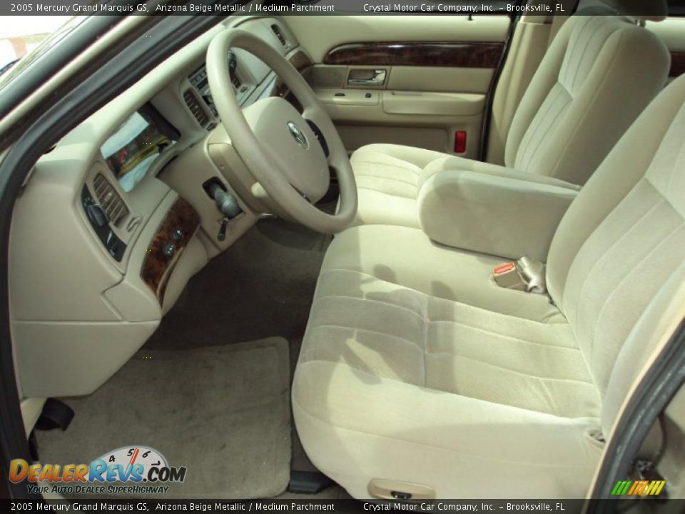 2005 Mercury Grand Marquis GS Arizona Beige Metallic / Medium Parchment Photo #4