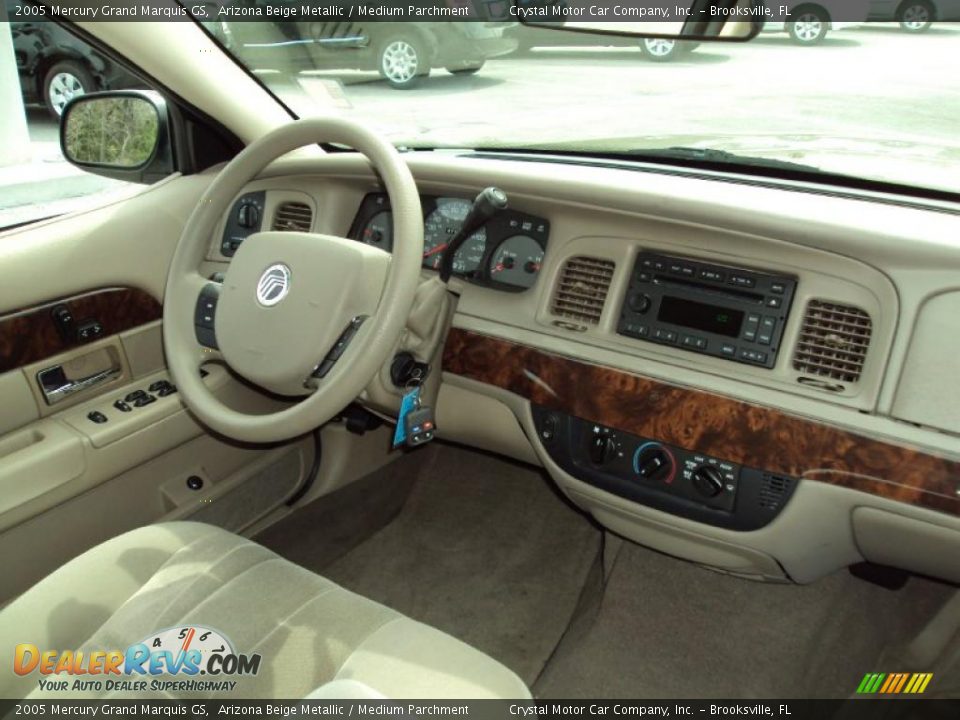 2005 Mercury Grand Marquis GS Arizona Beige Metallic / Medium Parchment Photo #11