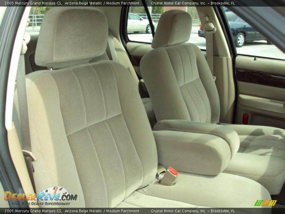 2005 Mercury Grand Marquis GS Arizona Beige Metallic / Medium Parchment Photo #12