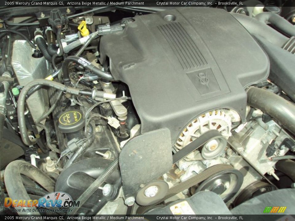 2005 Mercury Grand Marquis GS Arizona Beige Metallic / Medium Parchment Photo #16