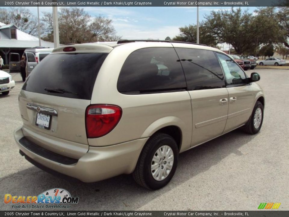 2005 Chrysler Town & Country LX Linen Gold Metallic / Dark Khaki/Light Graystone Photo #9