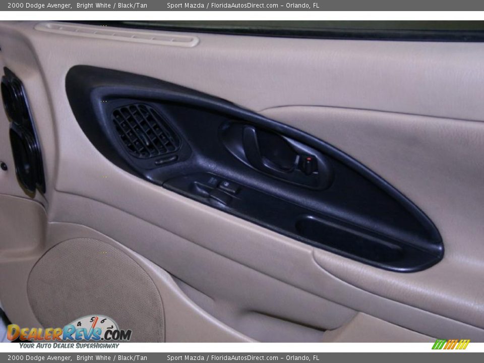 2000 Dodge Avenger Bright White / Black/Tan Photo #17