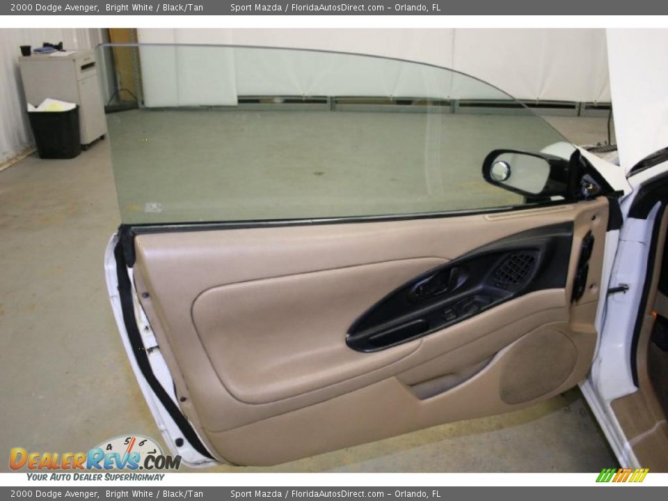 2000 Dodge Avenger Bright White / Black/Tan Photo #18