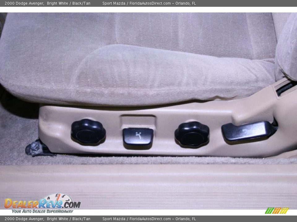 2000 Dodge Avenger Bright White / Black/Tan Photo #26