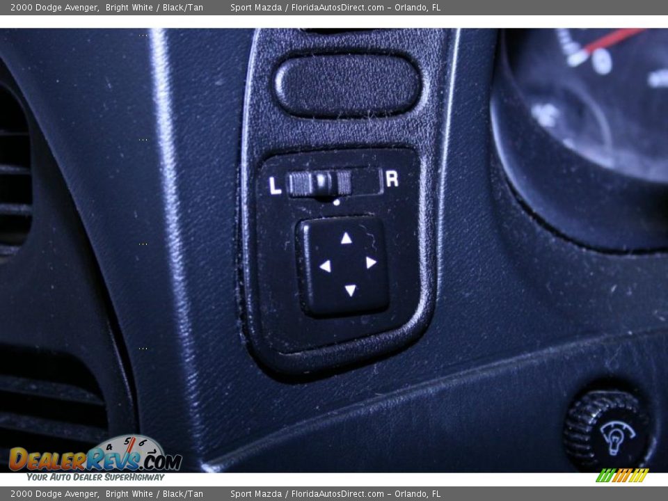 2000 Dodge Avenger Bright White / Black/Tan Photo #28
