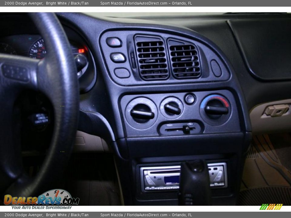 2000 Dodge Avenger Bright White / Black/Tan Photo #32