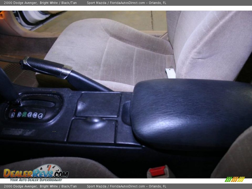 2000 Dodge Avenger Bright White / Black/Tan Photo #35