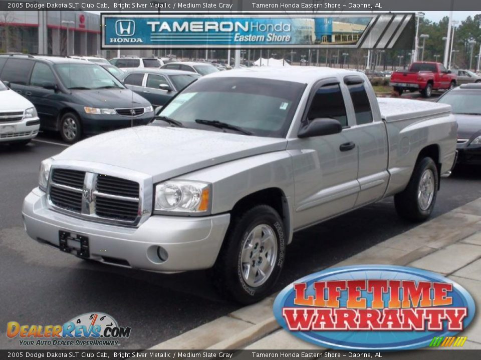 2005 Dodge Dakota SLT Club Cab Bright Silver Metallic / Medium Slate Gray Photo #1