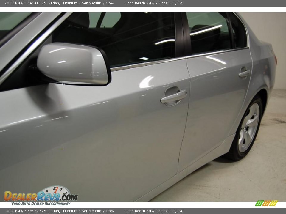 2007 BMW 5 Series 525i Sedan Titanium Silver Metallic / Grey Photo #12
