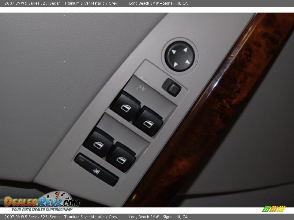 2007 BMW 5 Series 525i Sedan Titanium Silver Metallic / Grey Photo #22