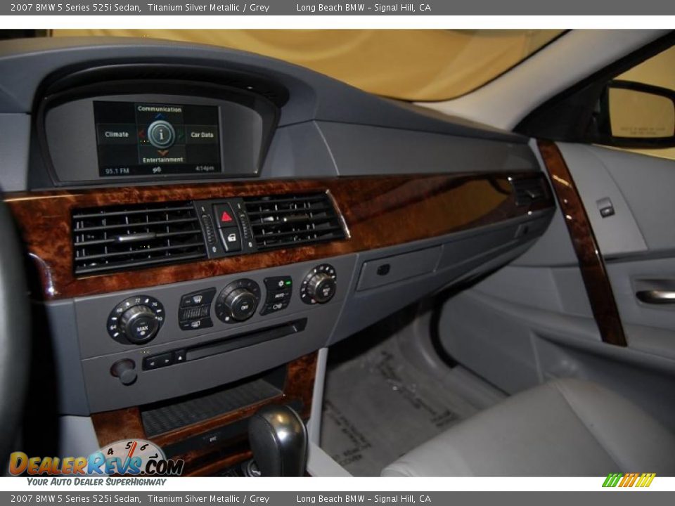 2007 BMW 5 Series 525i Sedan Titanium Silver Metallic / Grey Photo #35