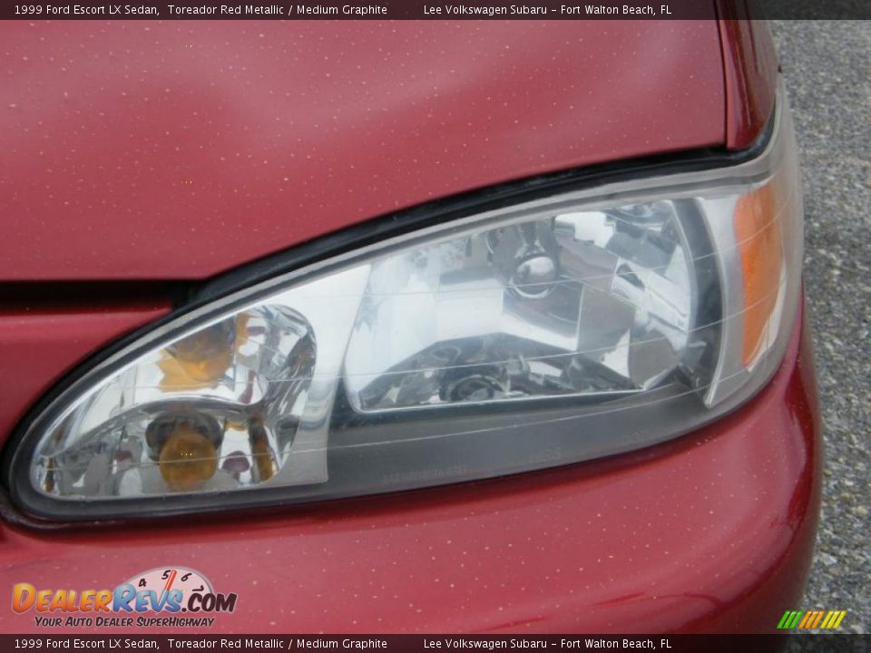 1999 Ford Escort LX Sedan Toreador Red Metallic / Medium Graphite Photo #9