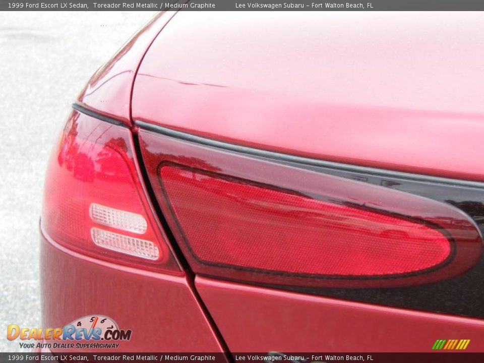 1999 Ford Escort LX Sedan Toreador Red Metallic / Medium Graphite Photo #10