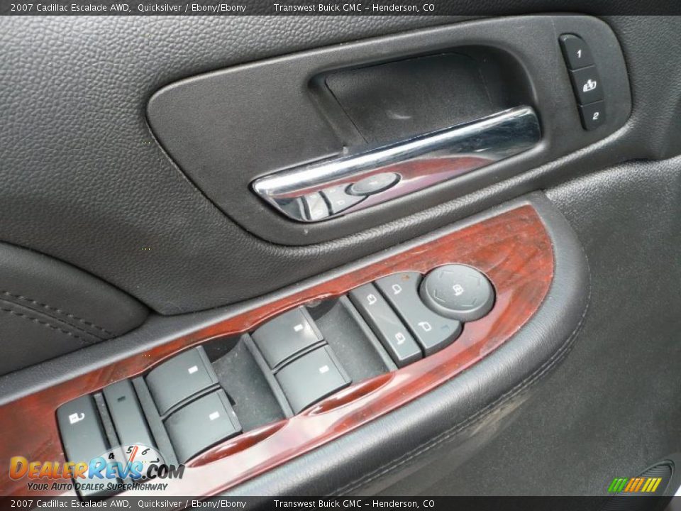 2007 Cadillac Escalade AWD Quicksilver / Ebony/Ebony Photo #16