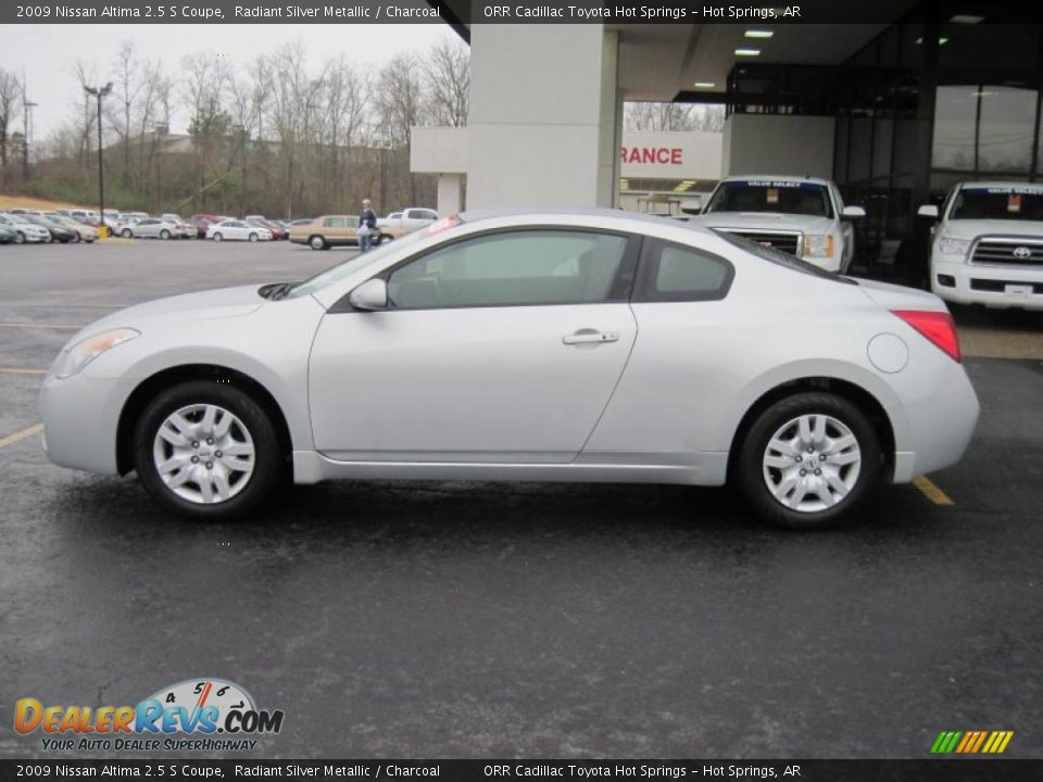 2009 Nissan Altima 2.5 S Coupe Radiant Silver Metallic / Charcoal Photo #3