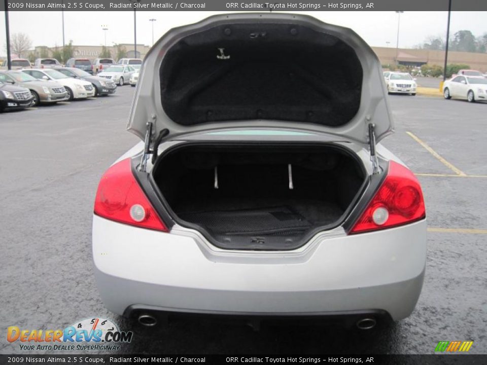 2009 Nissan Altima 2.5 S Coupe Radiant Silver Metallic / Charcoal Photo #4
