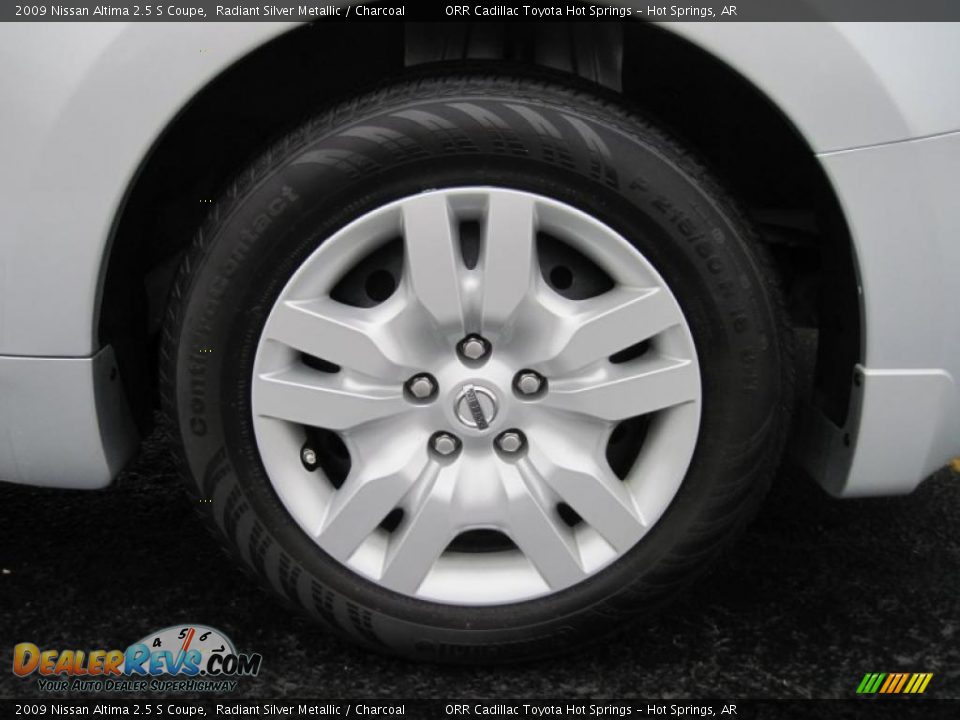 2009 Nissan Altima 2.5 S Coupe Radiant Silver Metallic / Charcoal Photo #11