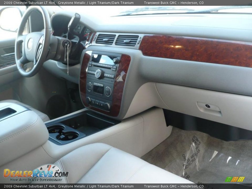 2009 Chevrolet Suburban LT 4x4 Greystone Metallic / Light Titanium/Dark Titanium Photo #12