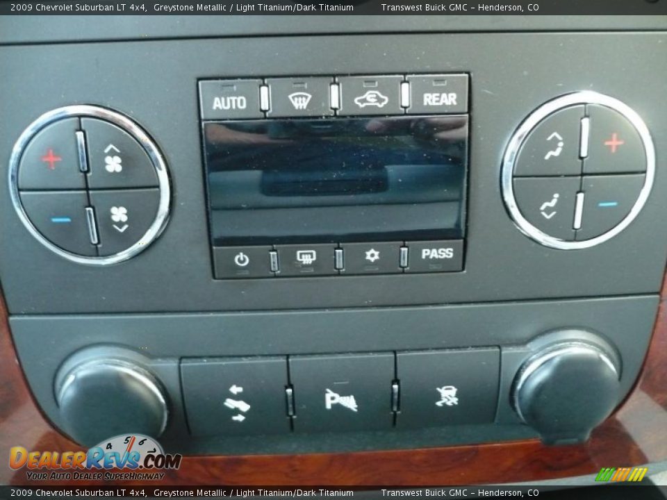 2009 Chevrolet Suburban LT 4x4 Greystone Metallic / Light Titanium/Dark Titanium Photo #14