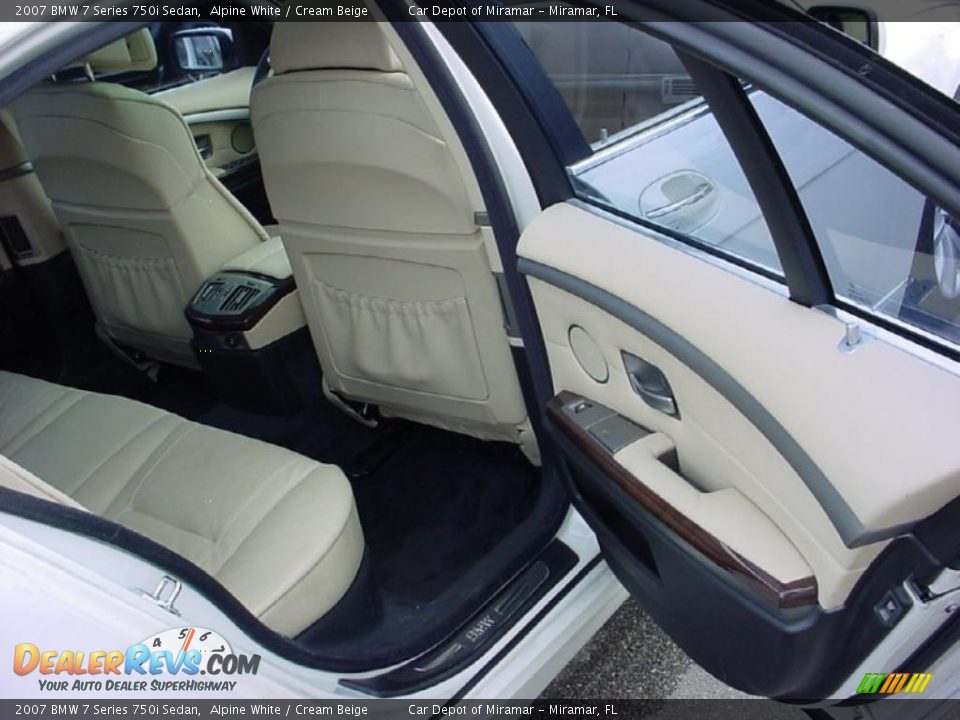 2007 BMW 7 Series 750i Sedan Alpine White / Cream Beige Photo #13