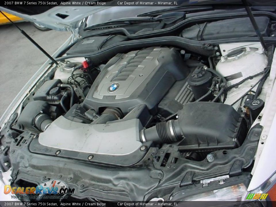 2007 BMW 7 Series 750i Sedan Alpine White / Cream Beige Photo #18