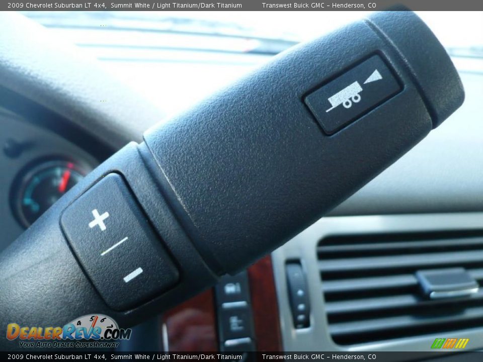 2009 Chevrolet Suburban LT 4x4 Summit White / Light Titanium/Dark Titanium Photo #17