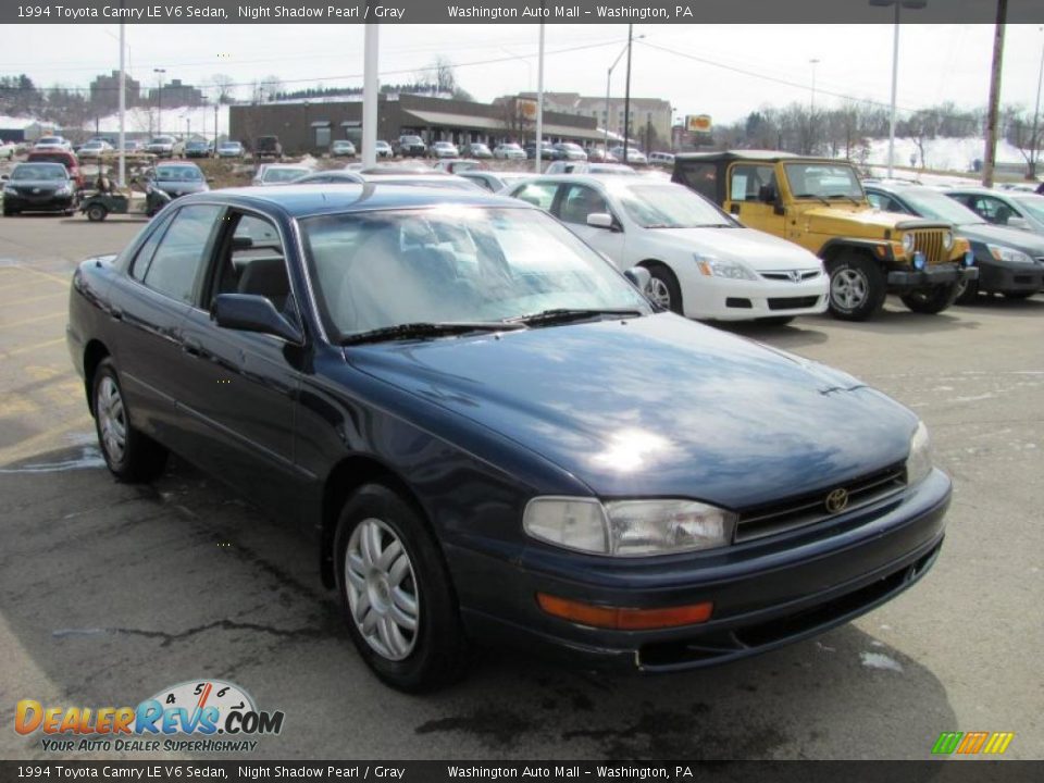 1994 Toyota Camry LE V6 Sedan Night Shadow Pearl / Gray Photo #8