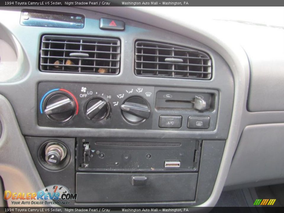 1994 Toyota Camry LE V6 Sedan Night Shadow Pearl / Gray Photo #14