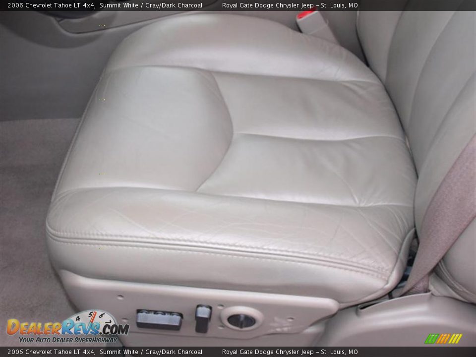 2006 Chevrolet Tahoe LT 4x4 Summit White / Gray/Dark Charcoal Photo #16