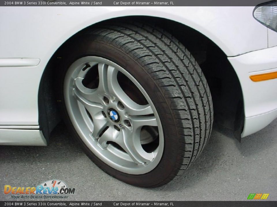 2004 BMW 3 Series 330i Convertible Alpine White / Sand Photo #16