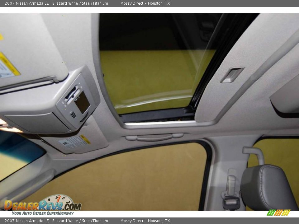 2007 Nissan Armada LE Blizzard White / Steel/Titanium Photo #17