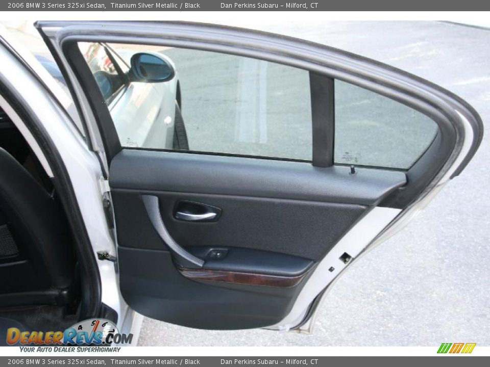 2006 BMW 3 Series 325xi Sedan Titanium Silver Metallic / Black Photo #15