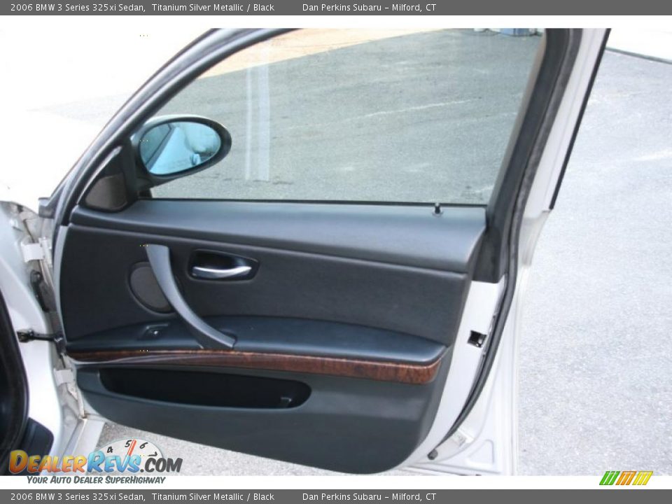 2006 BMW 3 Series 325xi Sedan Titanium Silver Metallic / Black Photo #16