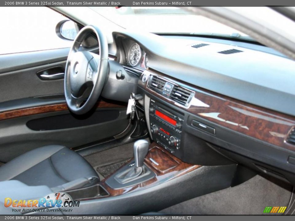 2006 BMW 3 Series 325xi Sedan Titanium Silver Metallic / Black Photo #17