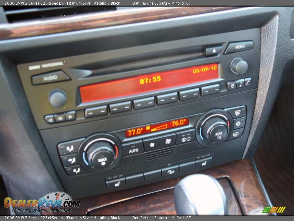 2006 BMW 3 Series 325xi Sedan Titanium Silver Metallic / Black Photo #22