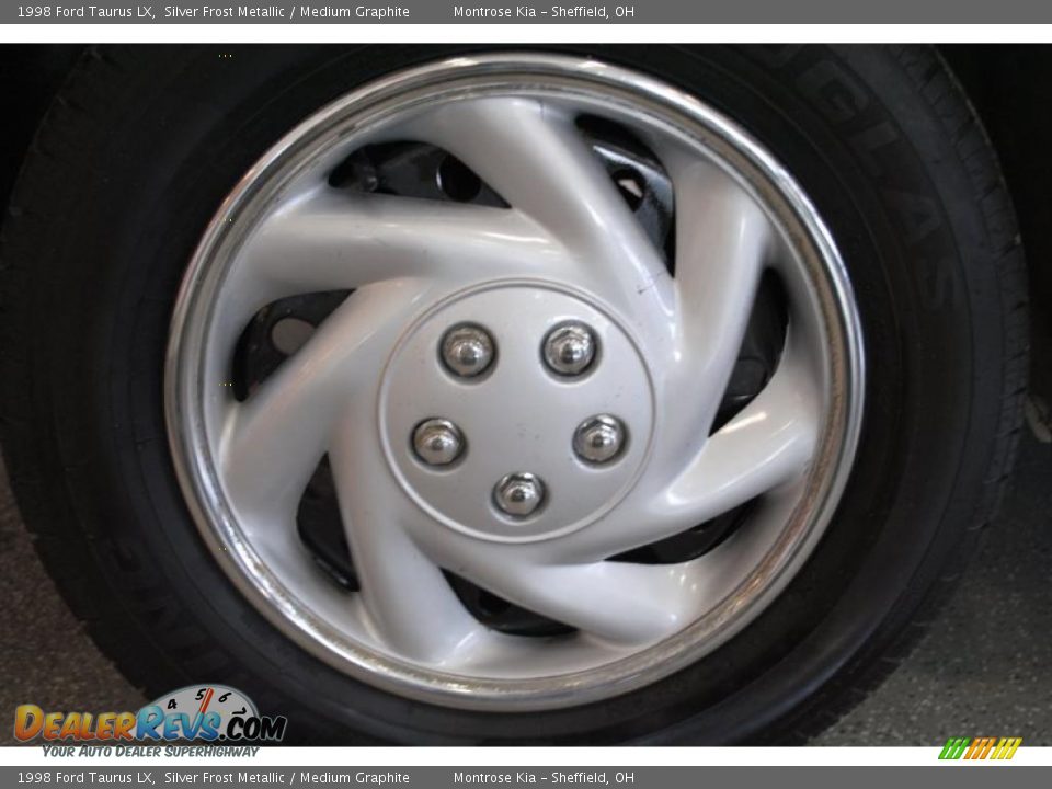 1998 Ford Taurus LX Silver Frost Metallic / Medium Graphite Photo #26