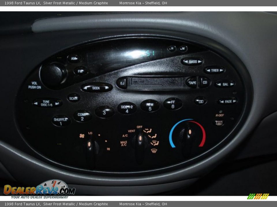 1998 Ford Taurus LX Silver Frost Metallic / Medium Graphite Photo #35