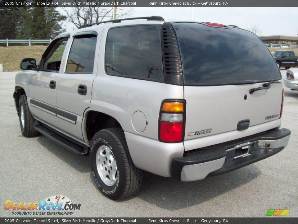 2005 Chevrolet Tahoe LS 4x4 Silver Birch Metallic / Gray/Dark Charcoal Photo #2