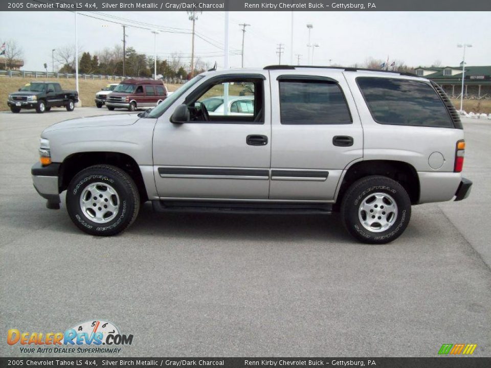 2005 Chevrolet Tahoe LS 4x4 Silver Birch Metallic / Gray/Dark Charcoal Photo #3