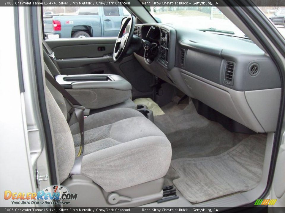 2005 Chevrolet Tahoe LS 4x4 Silver Birch Metallic / Gray/Dark Charcoal Photo #6